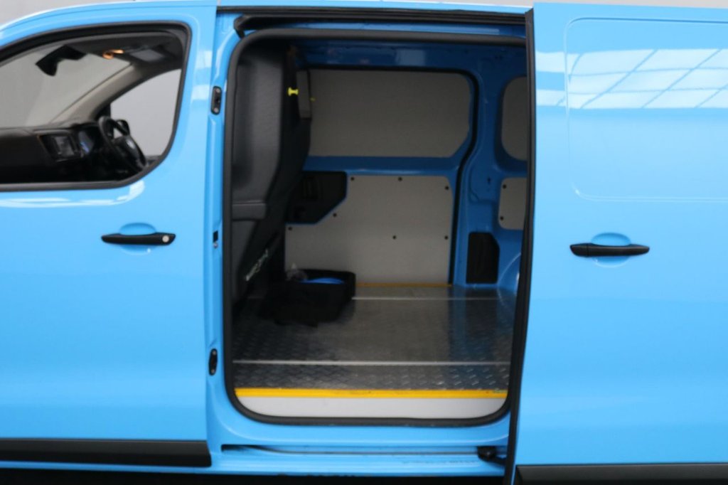 Used Vauxhall Vivaro 2022 for sale - 77692609: Photo 15