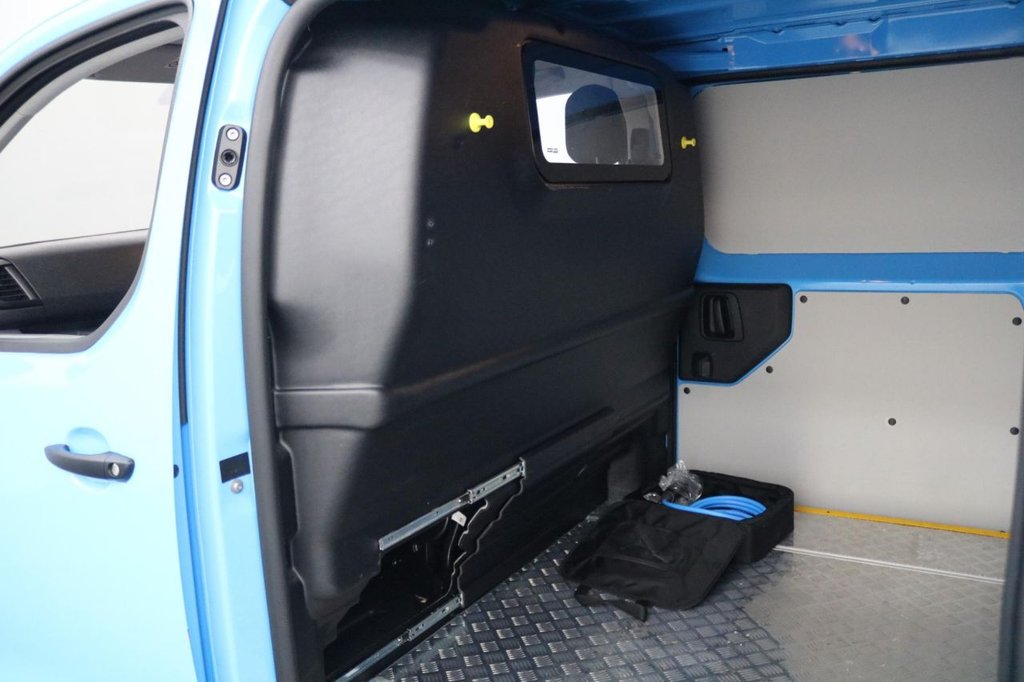 Used Vauxhall Vivaro 2022 for sale - 77692609: Photo 18