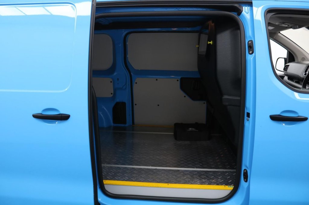 Used Vauxhall Vivaro 2022 for sale - 77855437: Photo 17