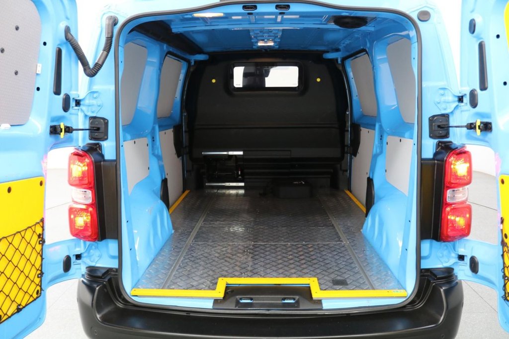 Used Vauxhall Vivaro 2022 for sale - 77855437: Photo 4