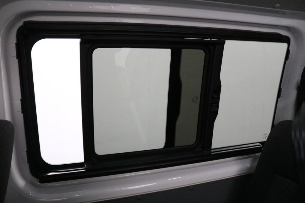 Used Volkswagen Transporter 2024 for sale - 77121432: Photo 15