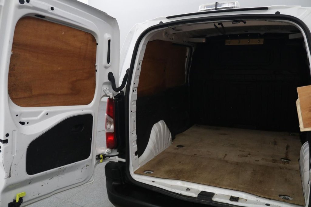 Used Toyota ProAce 2022 for sale - 77680537: Photo 18