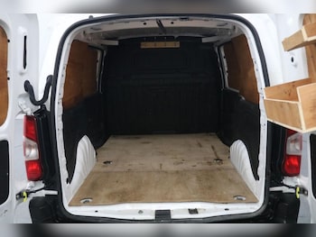 Used Toyota ProAce 2022 for sale - 77680537: Photo