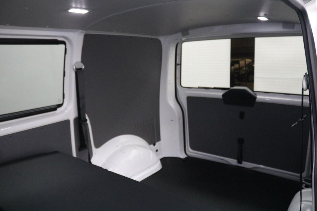 Used Volkswagen Transporter 2024 for sale - 76999187: Photo 17