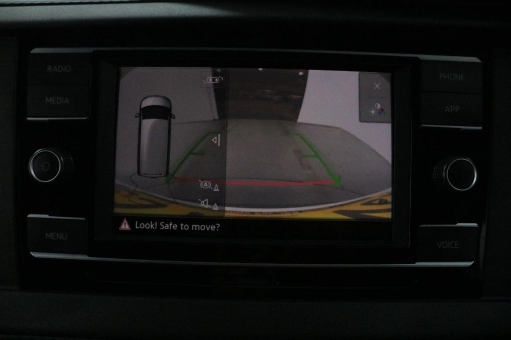 Used Volkswagen Transporter 2024 for sale - 76999187: Photo 41