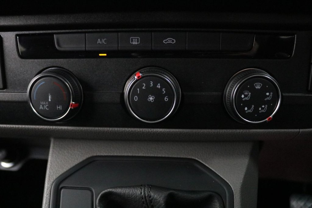 Used Volkswagen Transporter 2024 for sale - 76999187: Photo 50