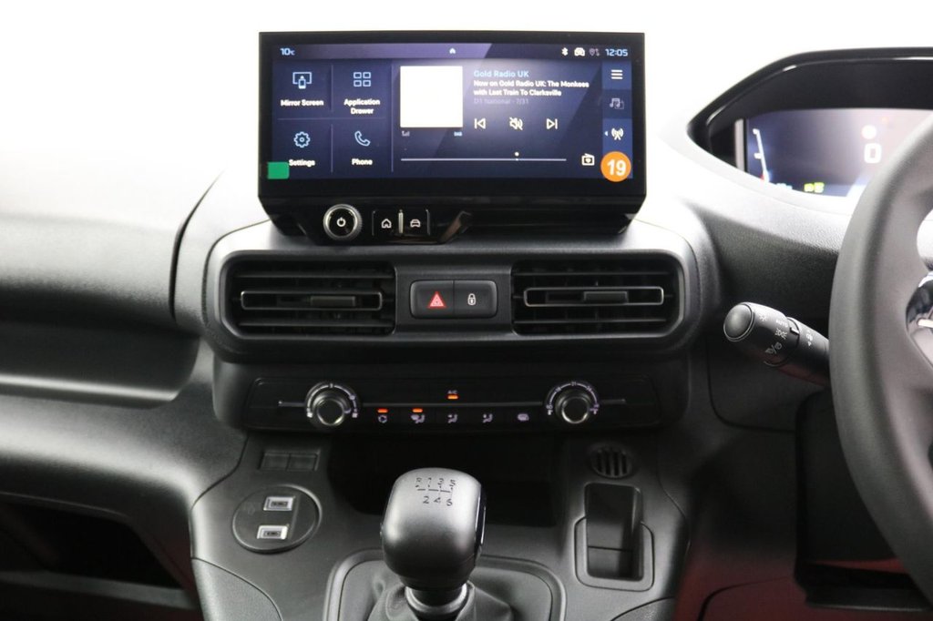 Used Peugeot Partner 2024 for sale - 76668152: Photo 2