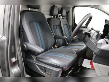 Used Ford Transit Custom 2024 for sale - 76900436: Photo