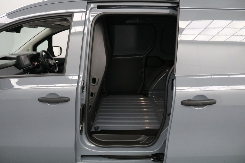 Used Nissan Other 2023 for sale - 77256160: Photo 12