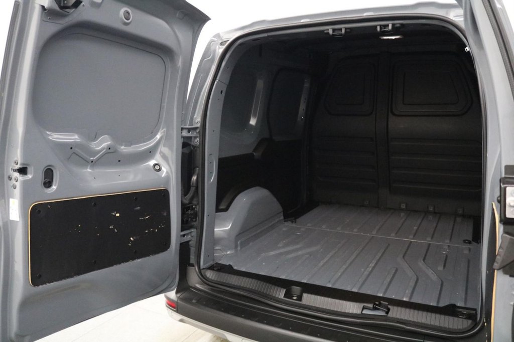 Used Nissan Other 2023 for sale - 77256160: Photo 16