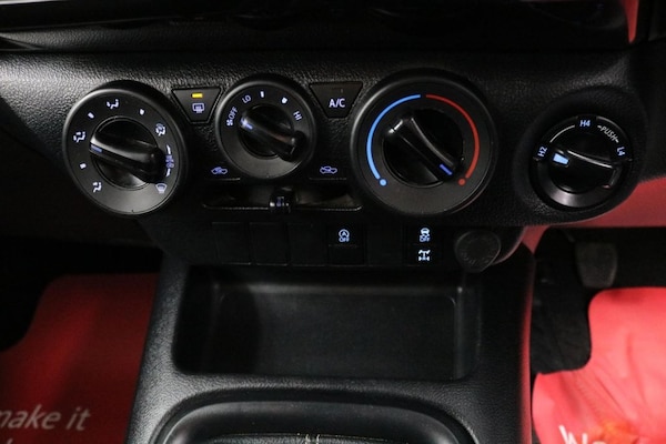 Used Toyota Hilux 2022 for sale - 76323119: Photo 37