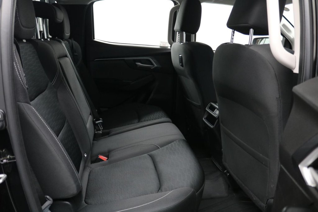 Used Isuzu D-Max 2023 for sale - 76631683: Photo 21