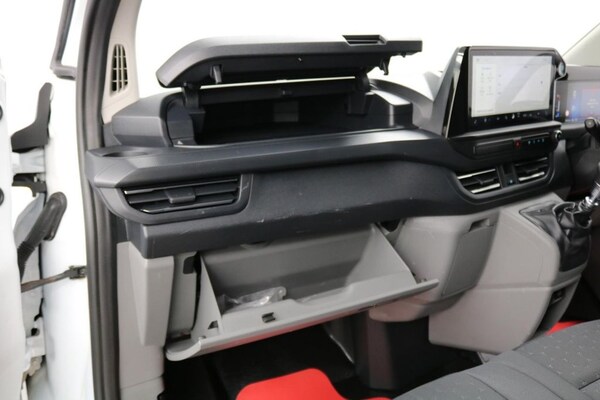 Used Ford Transit Custom 2024 for sale - 75498610: Photo 28