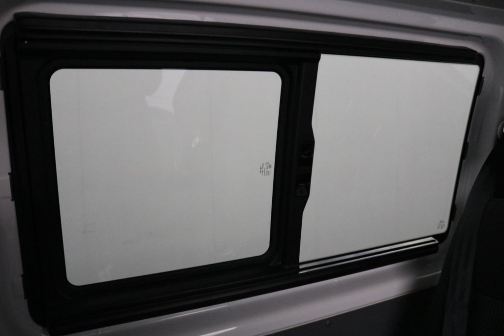 Used Volkswagen Transporter 2024 for sale - 76977500: Photo 15