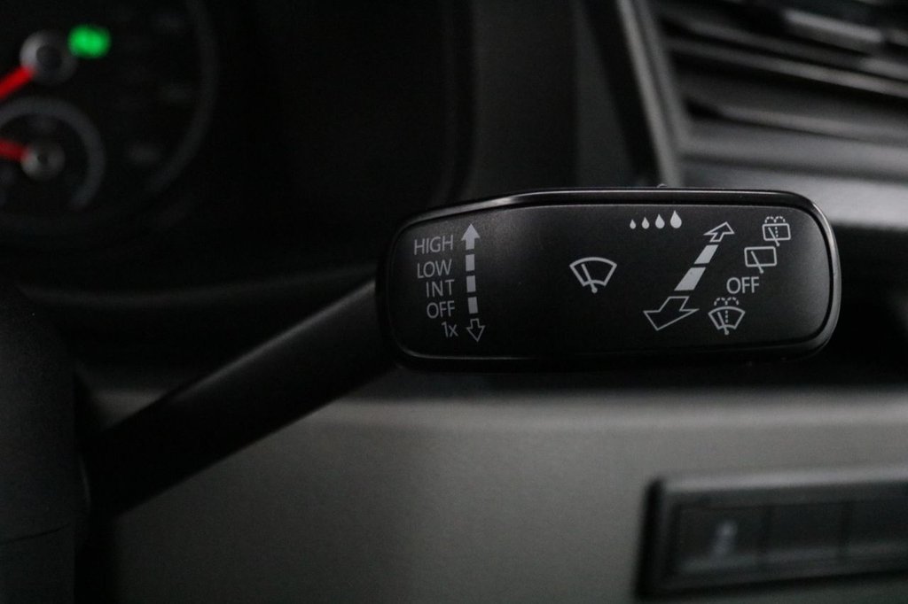 Used Volkswagen Transporter 2024 for sale - 76977500: Photo 32