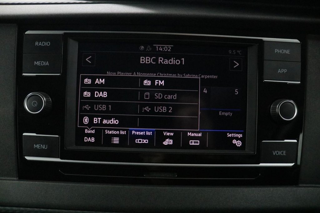 Used Volkswagen Transporter 2024 for sale - 76977500: Photo 45