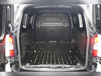 Used Peugeot Partner 2024 for sale - 76698397: Photo