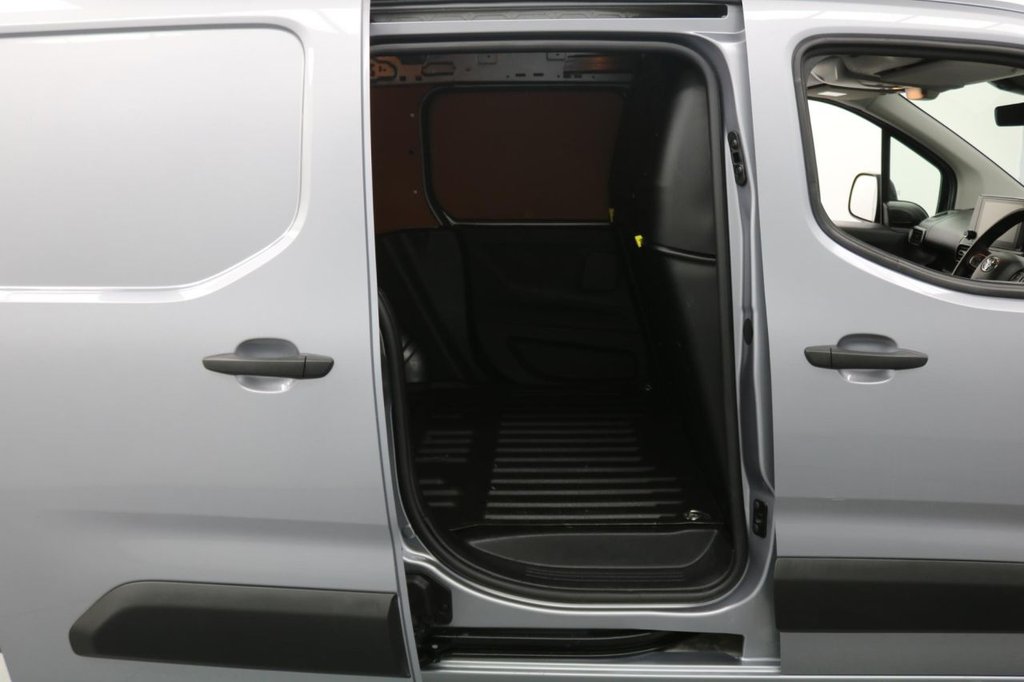 Used Toyota ProAce 2023 for sale - 77990584: Photo 17