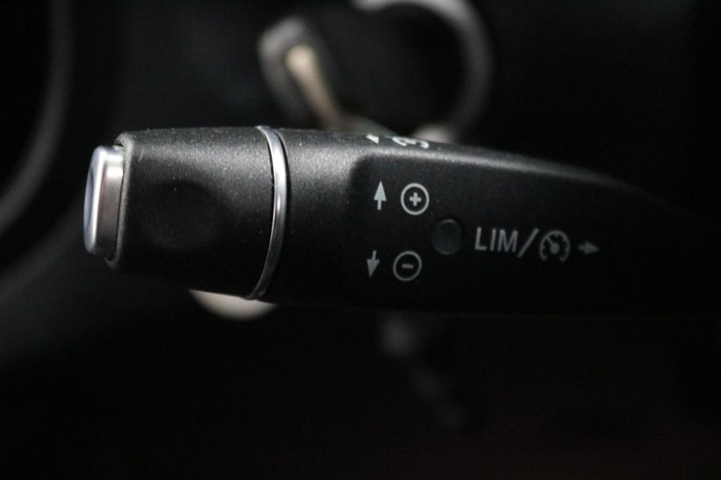 Used Mercedes-Benz Vito 2021 for sale - 77642501: Photo 33