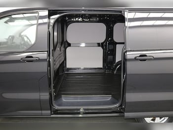 Used Ford Transit Custom 2024 for sale - 76400420: Photo