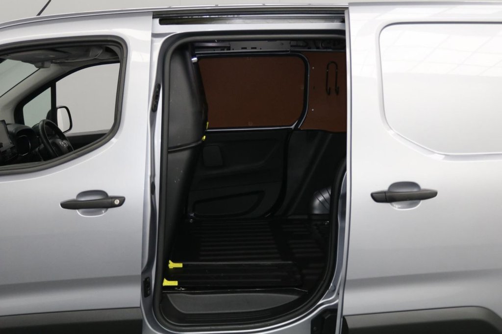 Used Toyota ProAce 2023 for sale - 77747926: Photo 14