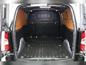 Used Toyota ProAce 2023 for sale - 77747926: Photo