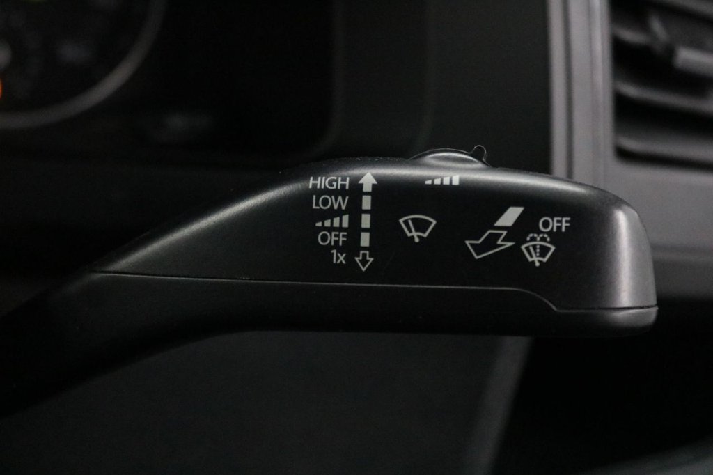 Used Volkswagen Transporter 2018 for sale - 77770962: Photo 42