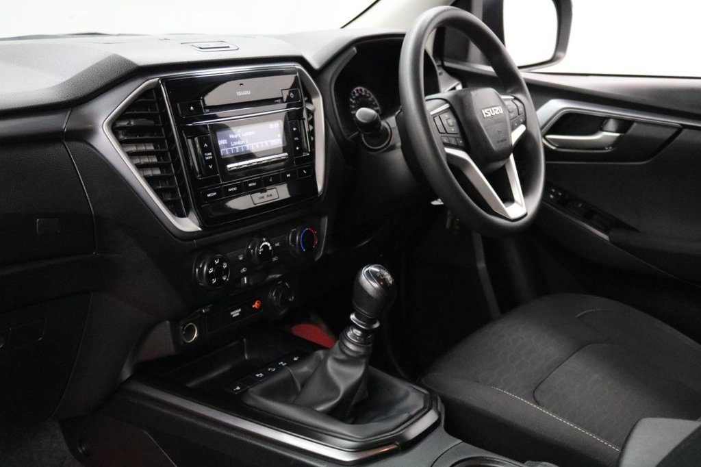 Used Isuzu D-Max 2023 for sale - 76797509: Photo 2