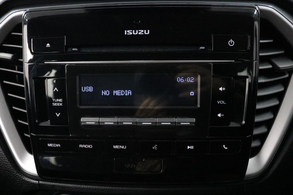 Used Isuzu D-Max 2023 for sale - 76797509: Photo 41