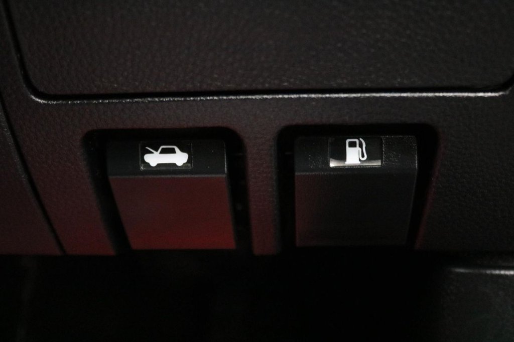 Used Isuzu D-Max 2023 for sale - 76797509: Photo 47