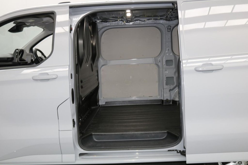 Used Ford Transit Custom 2023 for sale - 75985889: Photo 11