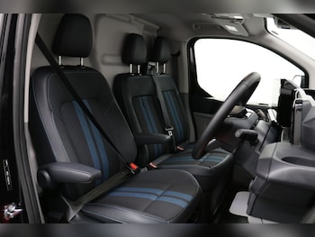 Used Ford Transit Custom 2024 for sale - 76303768: Photo 2