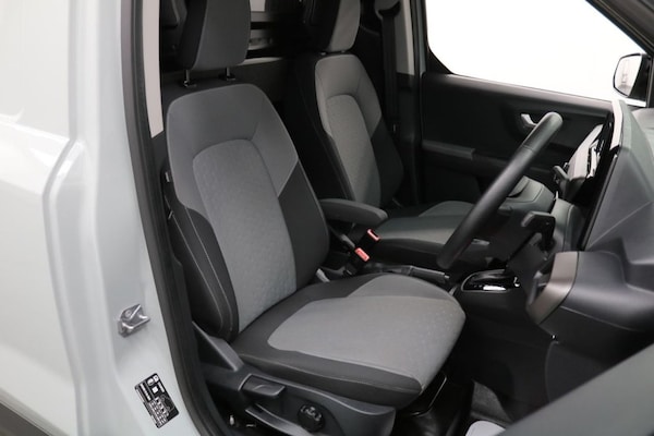Used Ford Transit Courier 2024 for sale - 75596700: Photo 23