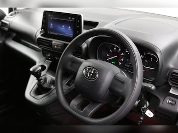 Used Toyota ProAce 2022 for sale - 76190763: Photo 2