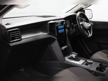 Used Volkswagen Amarok 2024 for sale - 76454136: Photo