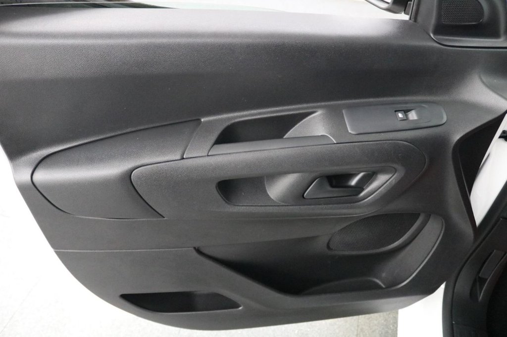 Used Vauxhall Combo 2021 for sale - 76797596: Photo 40