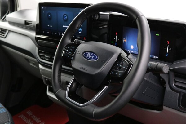 Used Ford E-Transit 2024 for sale - 76303770: Photo 31