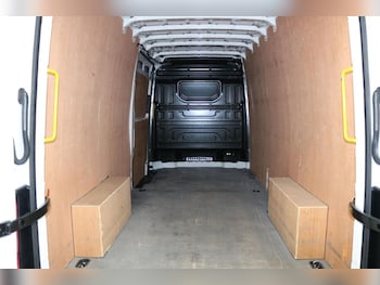 Used Volkswagen Crafter 2023 for sale - 76416983: Photo