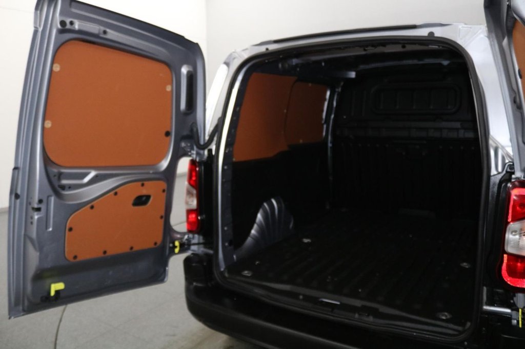 Used Toyota ProAce 2022 for sale - 77747921: Photo 17