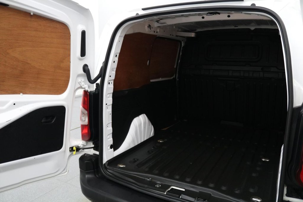 Used Toyota ProAce 2022 for sale - 76883154: Photo 15