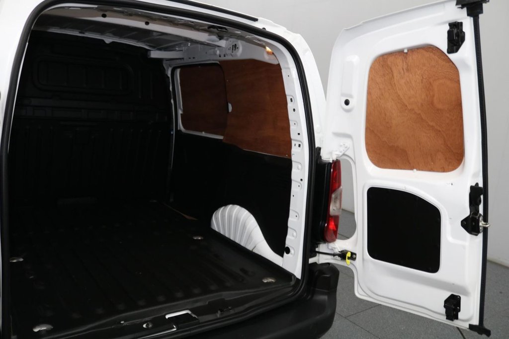 Used Toyota ProAce 2022 for sale - 76883154: Photo 19