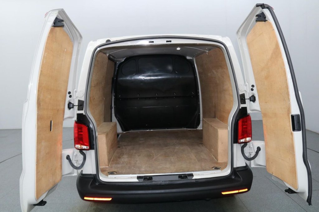 Used Volkswagen Transporter 2024 for sale - 76927618: Photo 12