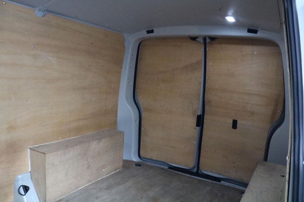 Used Volkswagen Transporter 2024 for sale - 76927618: Photo 15