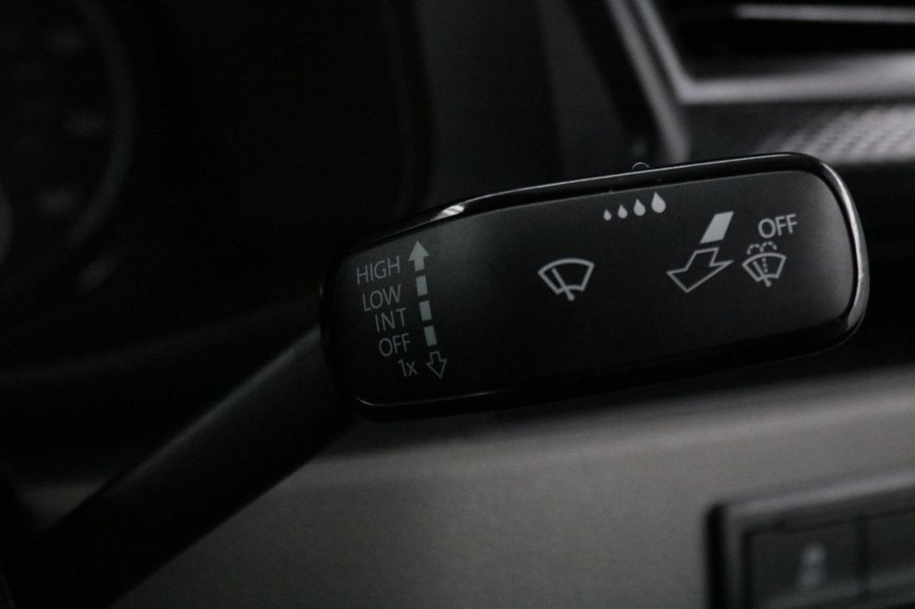 Used Volkswagen Transporter 2024 for sale - 76927618: Photo 30