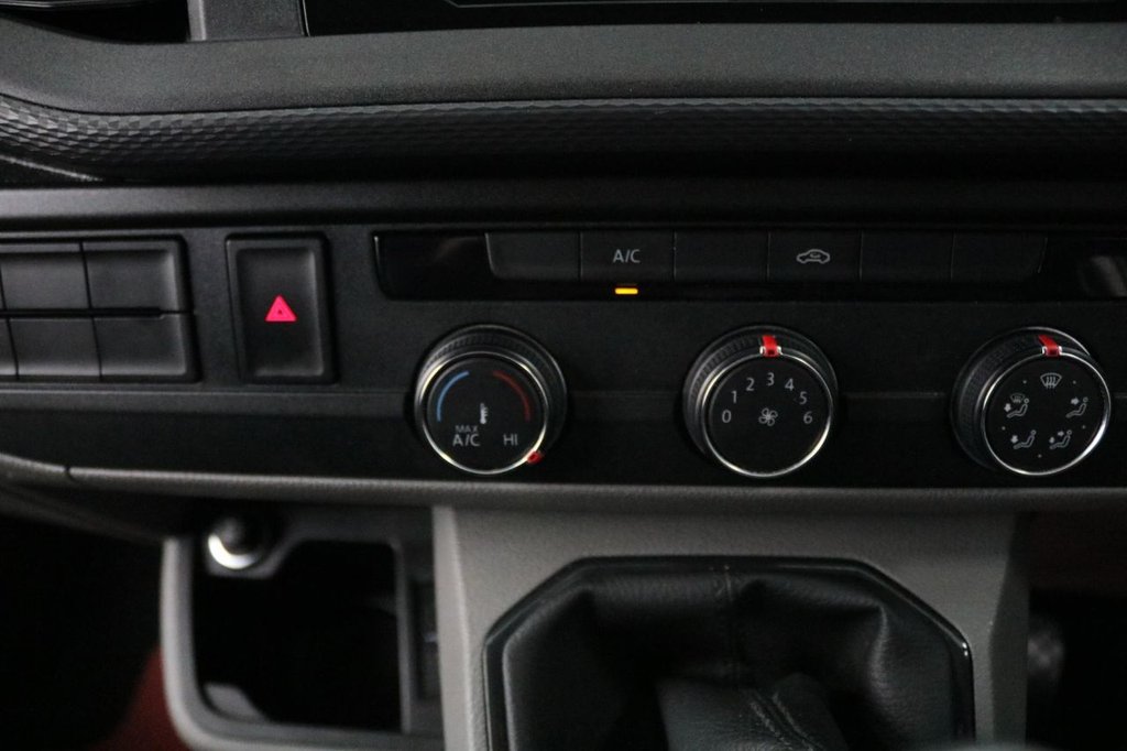 Used Volkswagen Transporter 2024 for sale - 76927618: Photo 42