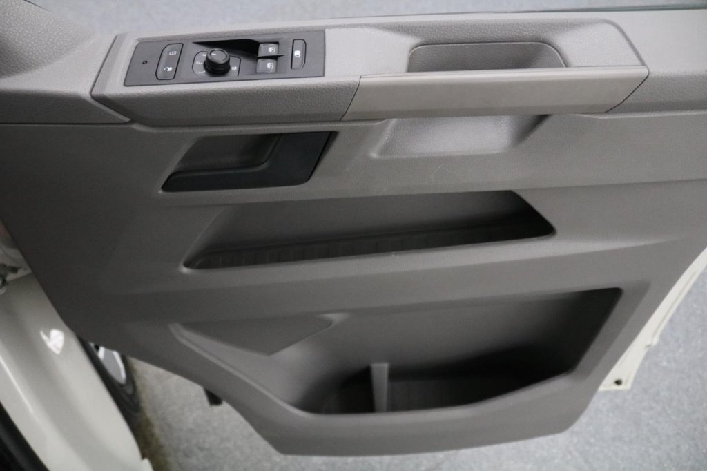 Used Volkswagen Transporter 2024 for sale - 76927618: Photo 48