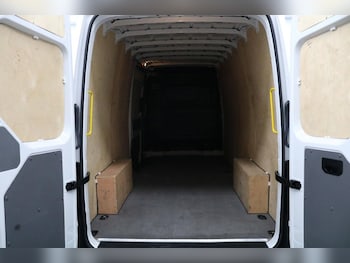 Used Volkswagen Crafter 2022 for sale - 77031057: Photo