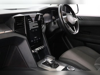 Used Volkswagen Amarok 2024 for sale - 77826824: Photo