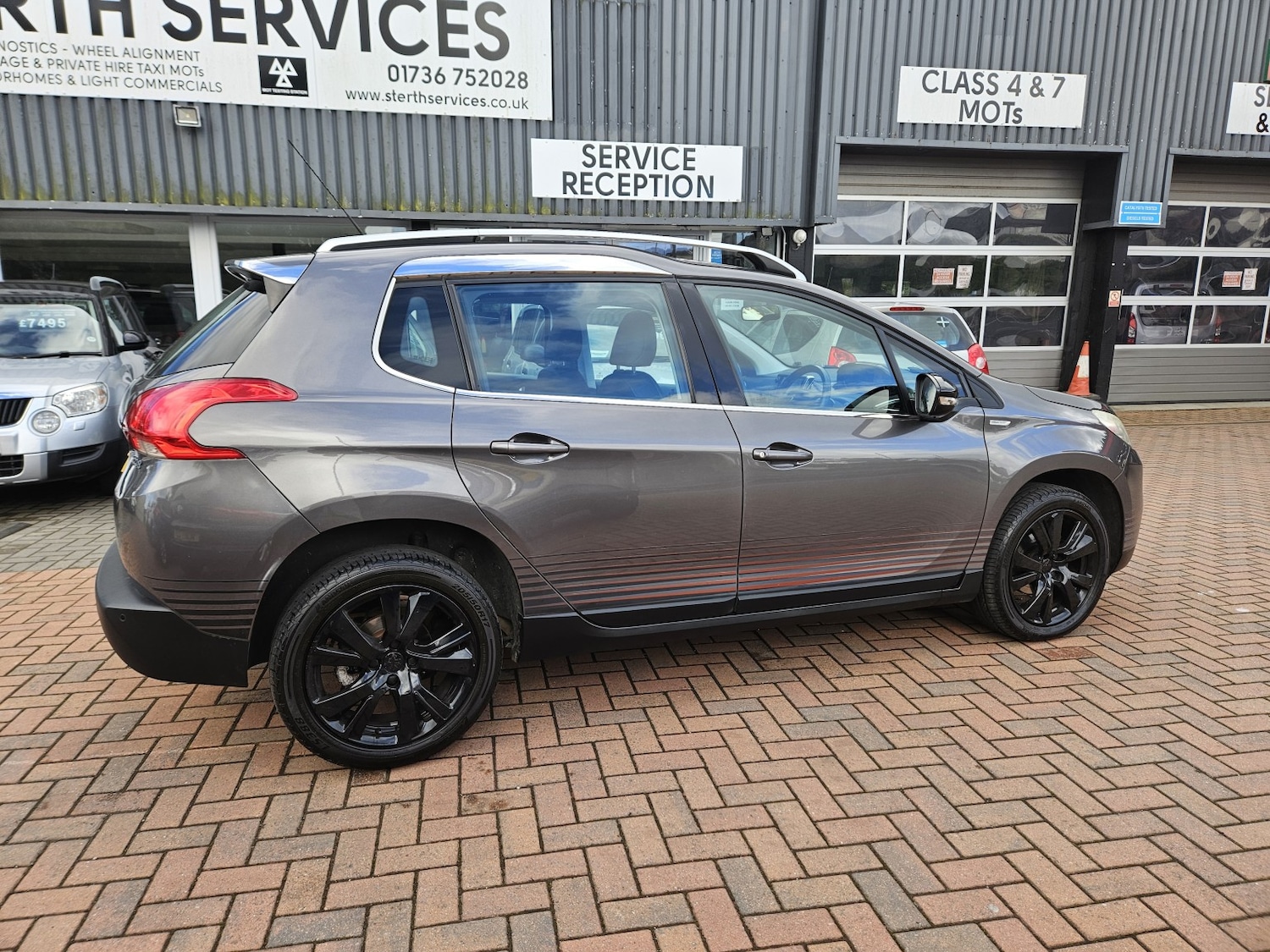 Used Peugeot 2008 2015 for sale - 76376898: Photo 10