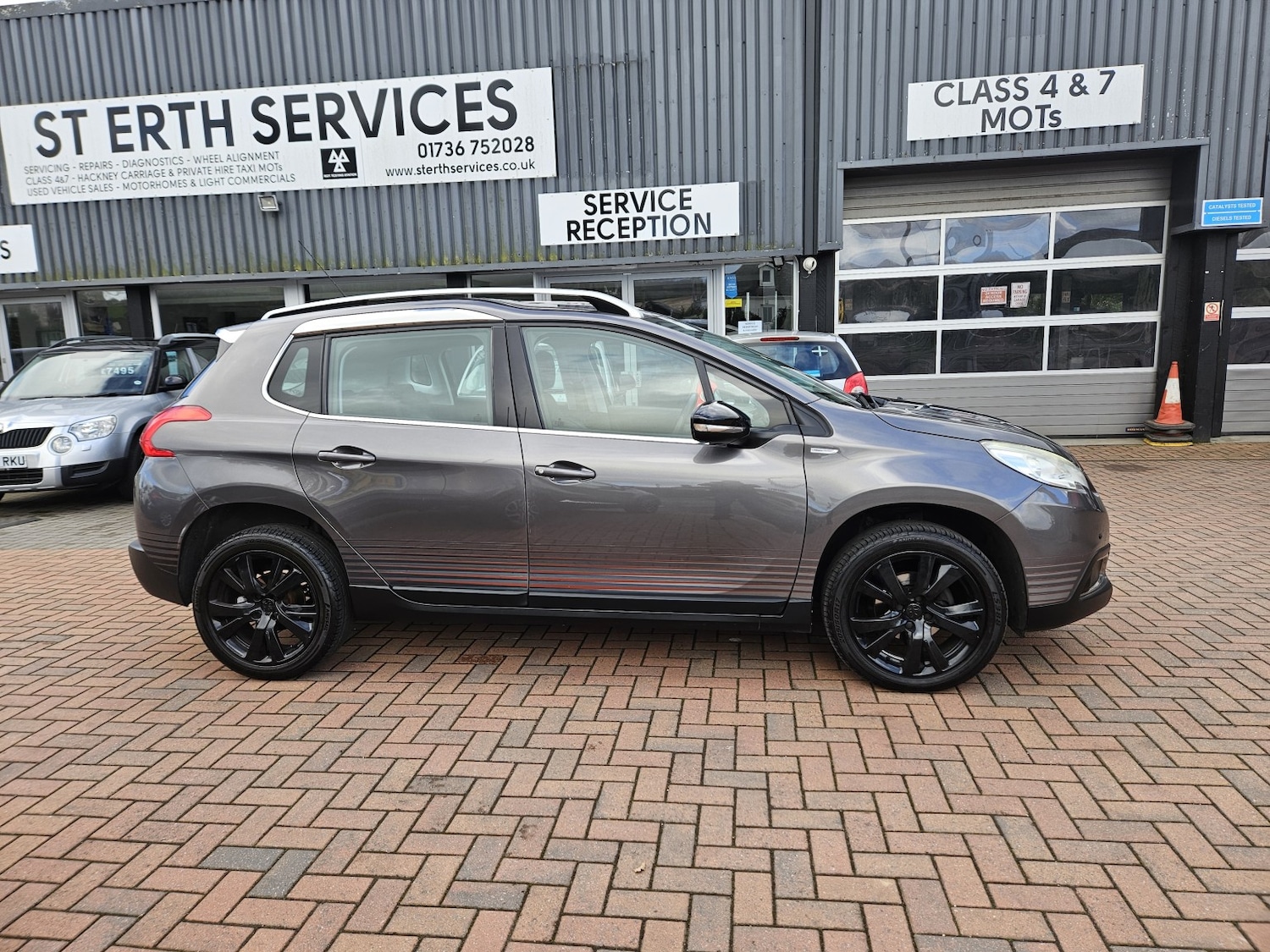 Used Peugeot 2008 2015 for sale - 76376898: Photo 11